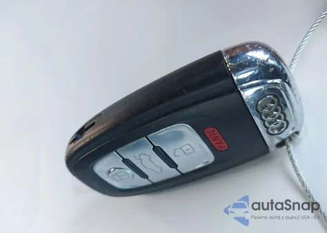 2011 Audi S4 3.0 Premium Plus z USA, uszkodzony, nr VIN WAUMGAFL3BA044220